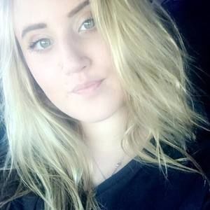 Meet your Posher, Avery